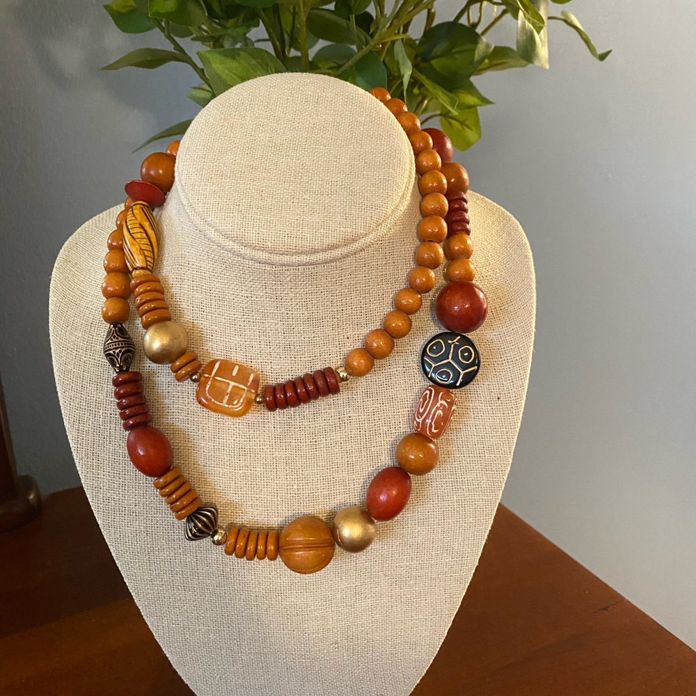Handcrafted Multicolor Beaded Necklace - Picture 5 of 5